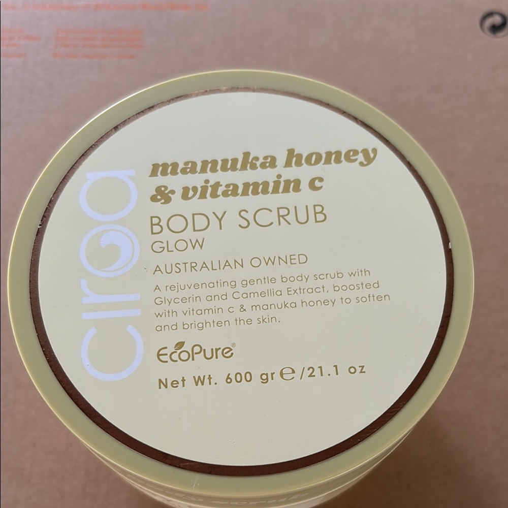 Ciroa Gold Exfoliant & Scrub with Manuka Honey